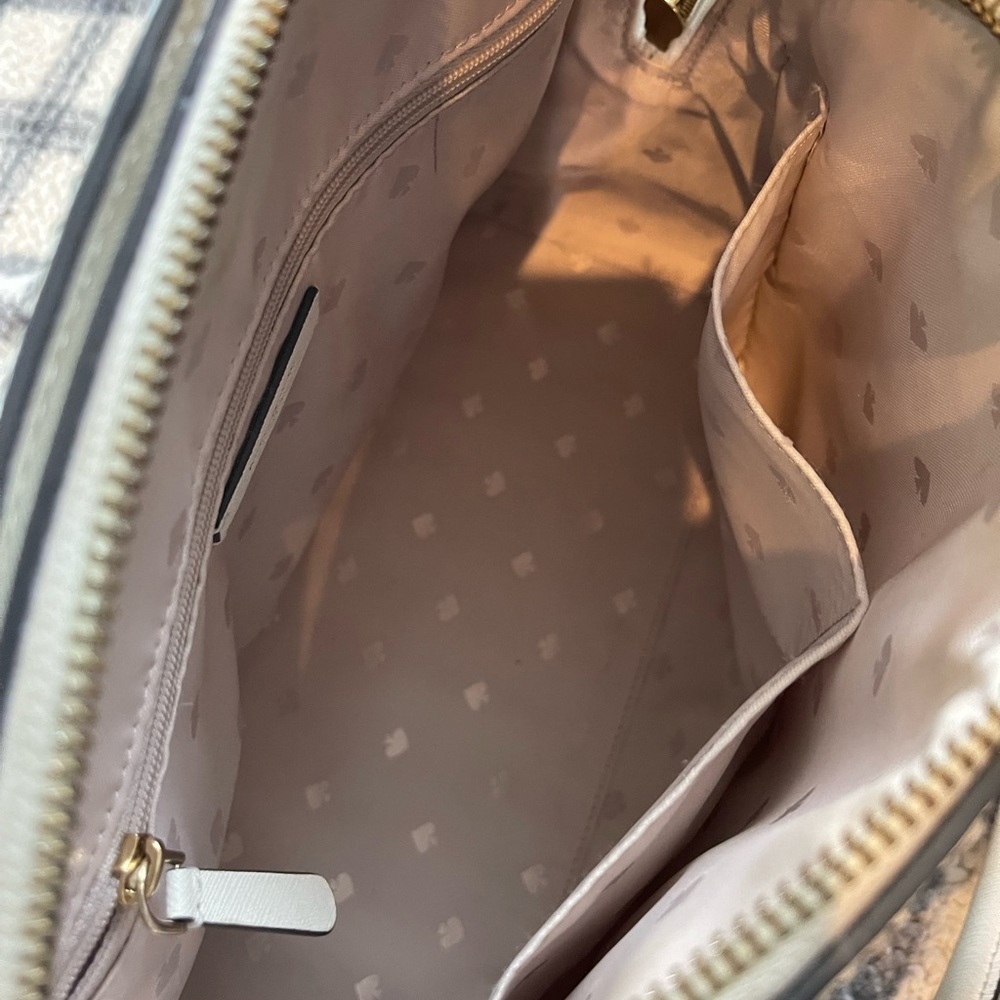 Kate Spade Purse - Picture 12 of 16